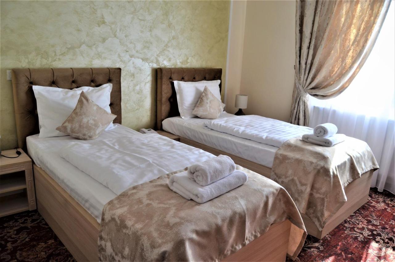 Pensiunea Romeo Resort Focşani 外观 照片