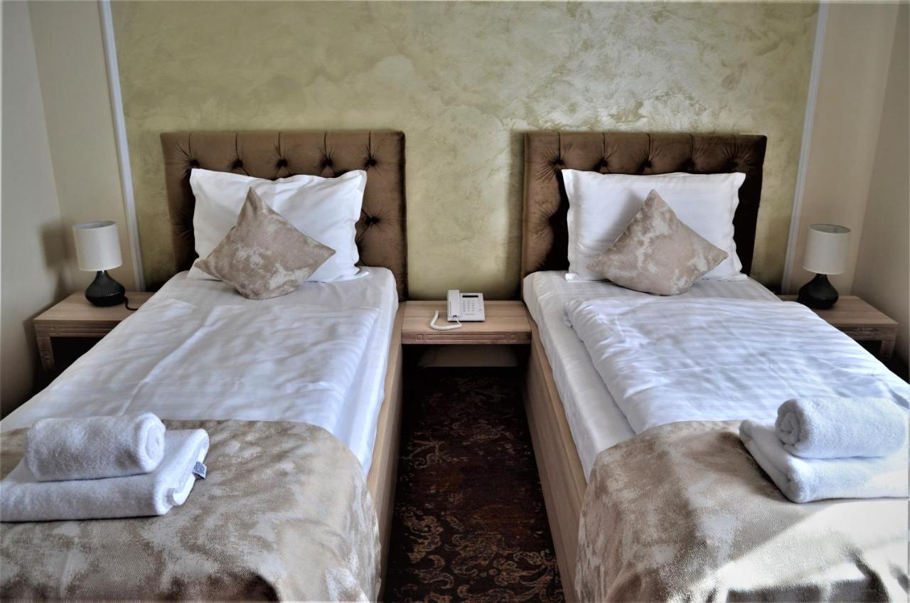 Pensiunea Romeo Resort Focşani 外观 照片