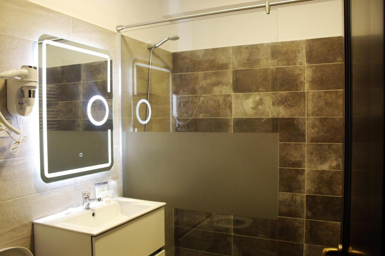 Pensiunea Romeo Resort Focşani 外观 照片